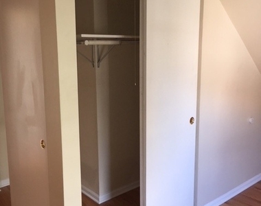 1237 W Wellington Avenue - Photo Thumbnail 13