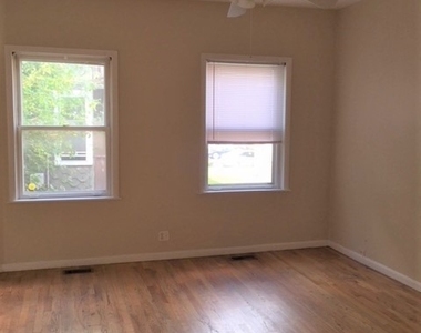1237 W Wellington Avenue - Photo Thumbnail 1