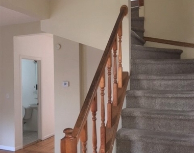 1237 W Wellington Avenue - Photo Thumbnail 9