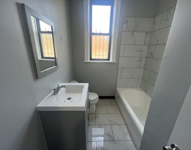 9300 S Bishop Street - Photo Thumbnail 5