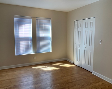 7402 N Damen Avenue - Photo Thumbnail 9