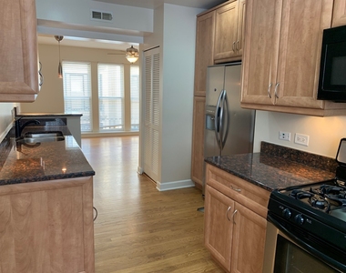 7402 N Damen Avenue - Photo Thumbnail 4