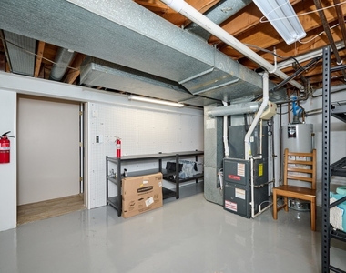 926 N Boxwood Drive - Photo Thumbnail 25