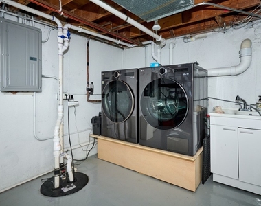 926 N Boxwood Drive - Photo Thumbnail 24