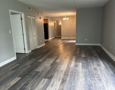 3420 N Old Arlington Heights Road - Photo Thumbnail 7
