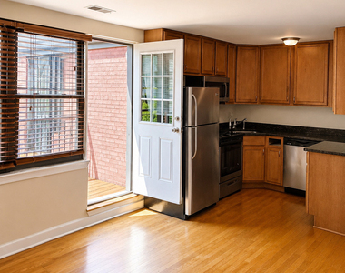 7320 N Winchester Avenue - Photo Thumbnail 2