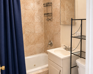 7320 N Winchester Avenue - Photo Thumbnail 4
