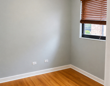 7320 N Winchester Avenue - Photo Thumbnail 3