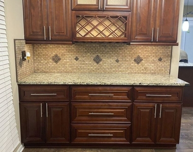1213 Pennsbury Lane - Photo Thumbnail 6