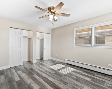 7536 W Lawrence Avenue - Photo Thumbnail 7