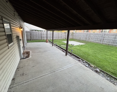 425 Beechwood Drive - Photo Thumbnail 14