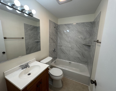 425 Beechwood Drive - Photo Thumbnail 7