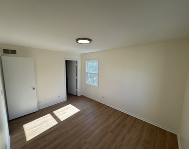 425 Beechwood Drive - Photo Thumbnail 3