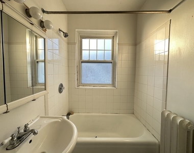 918 Green Bay Road - Photo Thumbnail 18