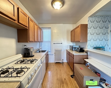 918 Green Bay Road - Photo Thumbnail 2
