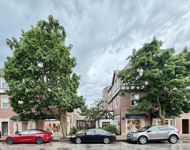918 Green Bay Road - Photo Thumbnail 1