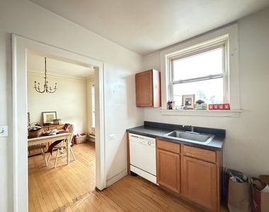 918 Green Bay Road - Photo Thumbnail 3