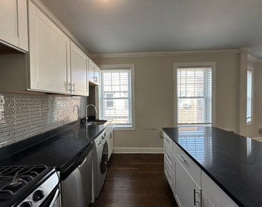 918 Green Bay Road - Photo Thumbnail 6
