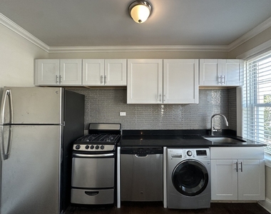 918 Green Bay Road - Photo Thumbnail 4