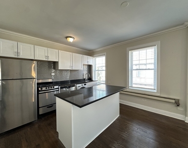 918 Green Bay Road - Photo Thumbnail 2
