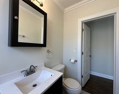 918 Green Bay Road - Photo Thumbnail 18