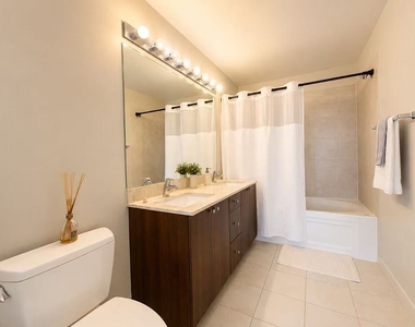 235 W Van Buren Street - Photo Thumbnail 5