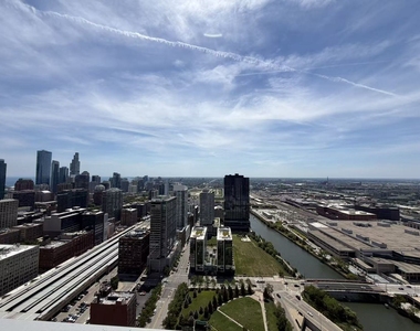 235 W Van Buren Street - Photo Thumbnail 15