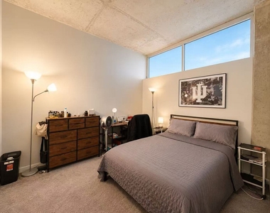 235 W Van Buren Street - Photo Thumbnail 6