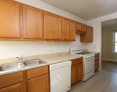 918 Green Bay Road - Photo Thumbnail 3