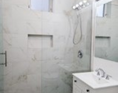 2633 W Haddon Avenue - Photo Thumbnail 6
