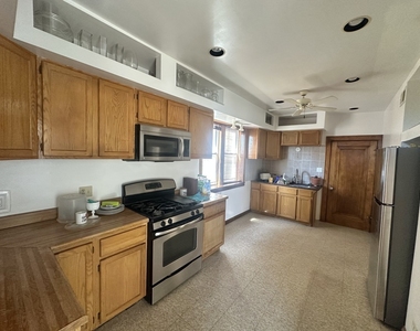6229 N Claremont Avenue - Photo Thumbnail 11