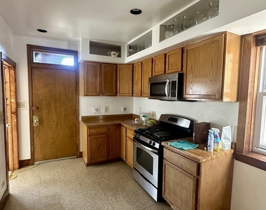 6229 N Claremont Avenue - Photo Thumbnail 10