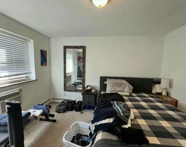 619 W Stratford Place - Photo Thumbnail 15