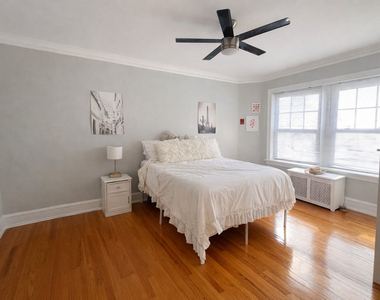 2344 W Addison Street - Photo Thumbnail 7