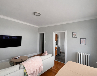 2344 W Addison Street - Photo Thumbnail 3