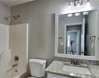 658 Castlebrooke Way - Photo Thumbnail 18