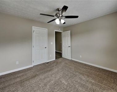 658 Castlebrooke Way - Photo Thumbnail 13