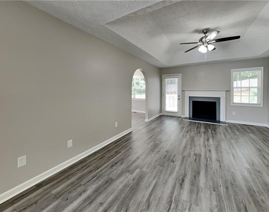 658 Castlebrooke Way - Photo Thumbnail 1