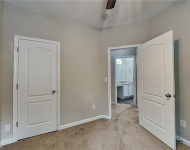 3742 Humber Court - Photo Thumbnail 11