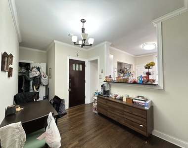 314 Lee Street - Photo Thumbnail 5