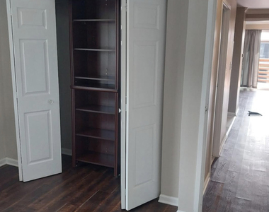 629 W 65th Street W - Photo Thumbnail 7