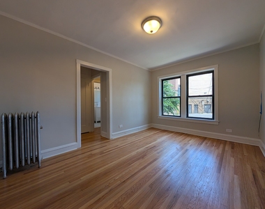2706 N Spaulding Avenue - Photo Thumbnail 1