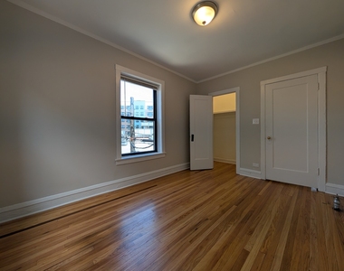 2714 N Spaulding Avenue - Photo Thumbnail 9