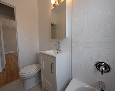 2714 N Spaulding Avenue - Photo Thumbnail 6