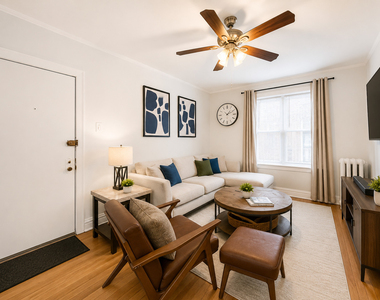 652 W Oakdale Avenue - Photo Thumbnail 2