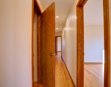 5715 N Cicero Avenue - Photo Thumbnail 9