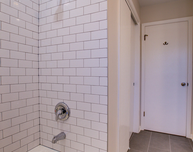 5715 N Cicero Avenue - Photo Thumbnail 13