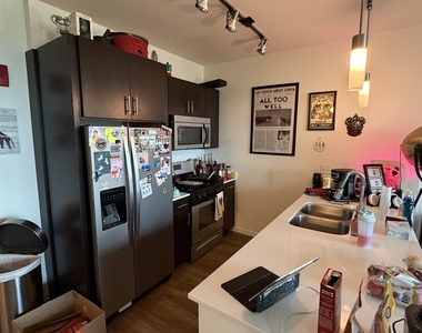 3740 N Halsted Street - Photo Thumbnail 3