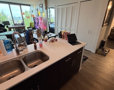 3740 N Halsted Street - Photo Thumbnail 2