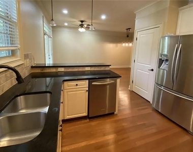 815 Millwork Circle - Photo Thumbnail 5